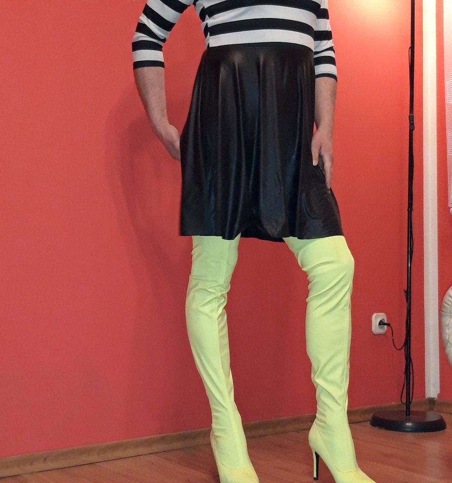 Nowe kozaczki są super - laseczka9123