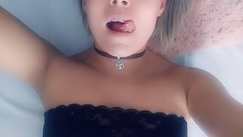 Snapchat-473189986.jpg - theblondeneedsmoney