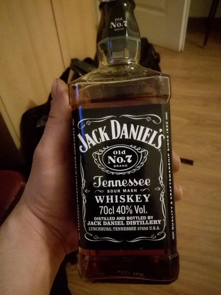 Samotny wieczor w delegacji - onaion126