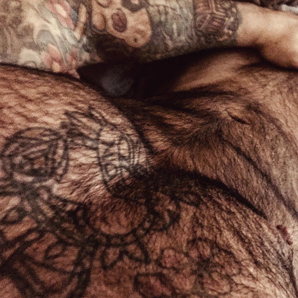 25008960_527400290969526_2544094160906878976_n.jpg - Tattohairyman