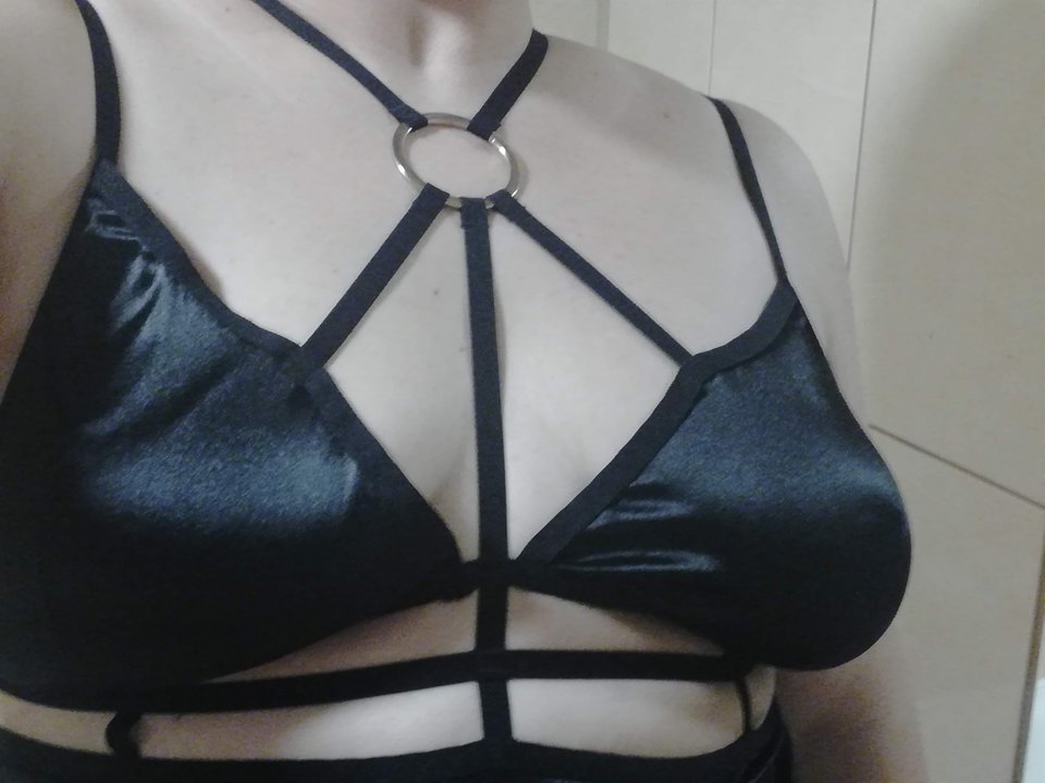 Piersi we wdzianku - Celeste