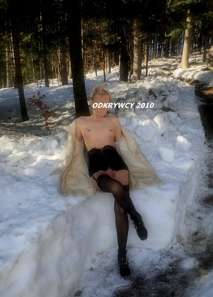 Śnieżna ławeczka :) - Odkrywcy2010
