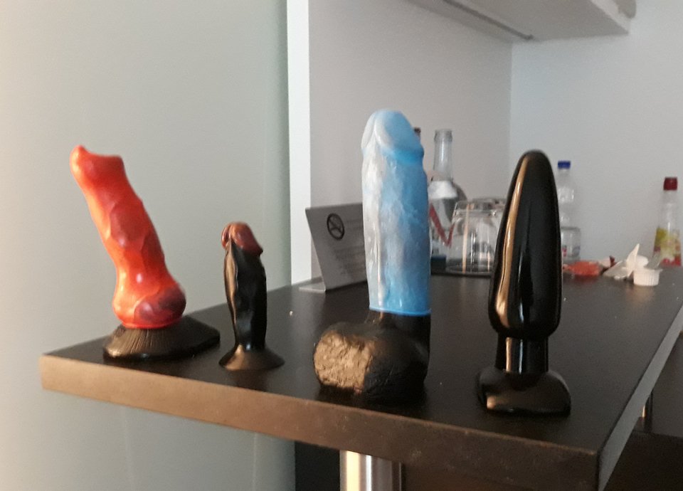 20190310_151320.jpg - latex_men_1977