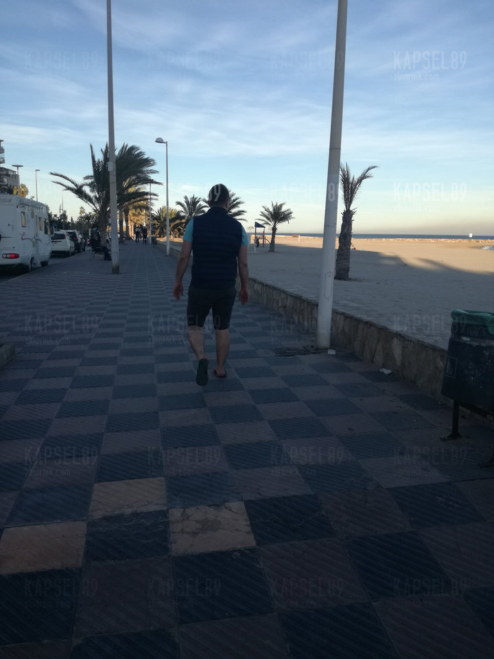 26172942_1617074881686394_7319113904777472839_o.jpg - Kapsel89