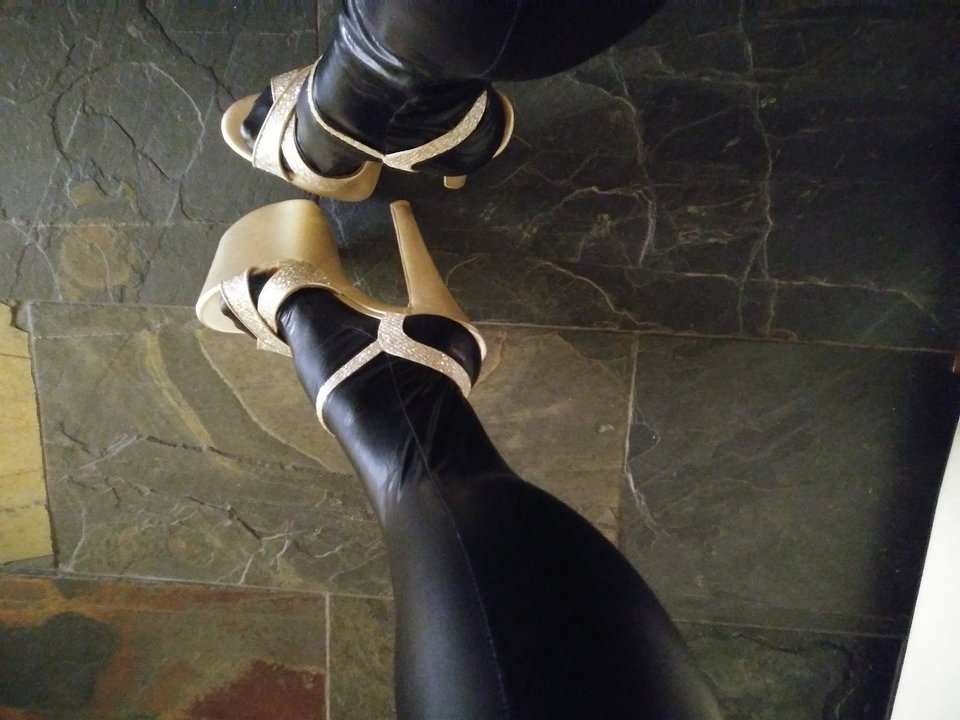 2019-03-26 19.58.32.jpg - MartinkaCross