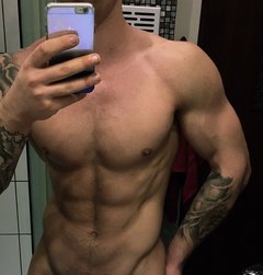 😈