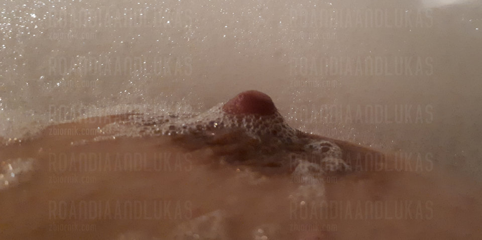 W pianie... (.)(.) - RoandiaAndLukas