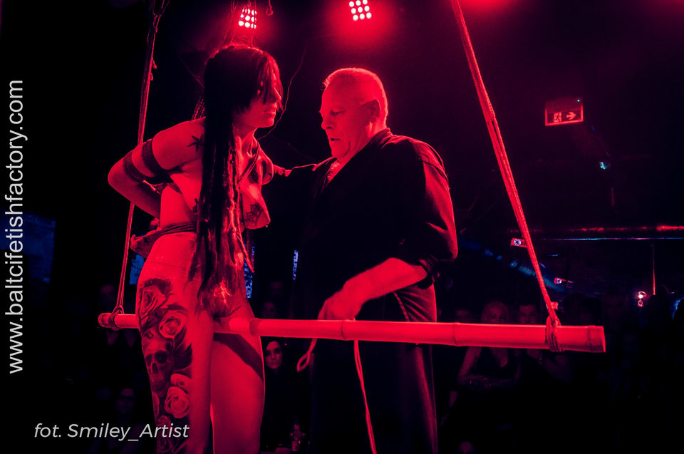 Pokazy Shibari Mistrz Gan Raptor / Shibari shows - BalticFetishFactory