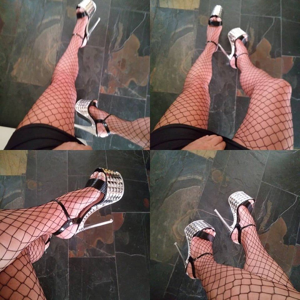 57532991_360821471445187_5908568710762725376_n.jpg - MartinkaCross