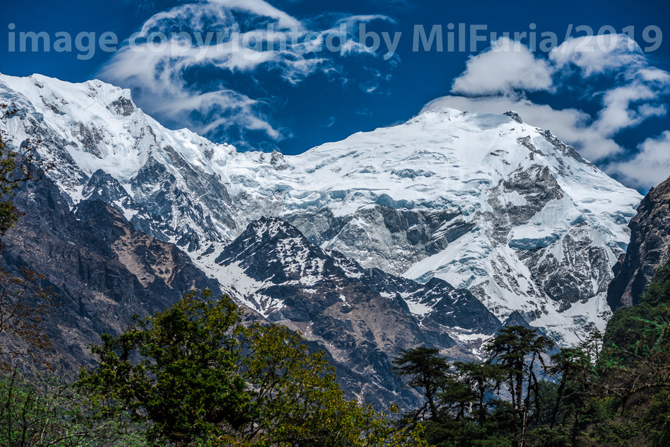 MilFuriowe Himalaje ( z albumu : Heaven is a place on Earth) - milFuria