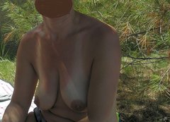 Pierwsze tegoroczne opalanie piersi..jpg