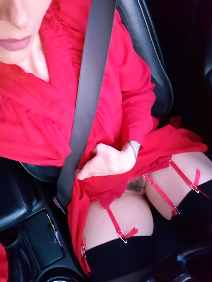 20190518_205735.jpg - Slavegirl_and_her_Lord