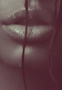 "Rozbierz mnie ze wstydu i ubierz w Twoje myśli nieczyste"  .