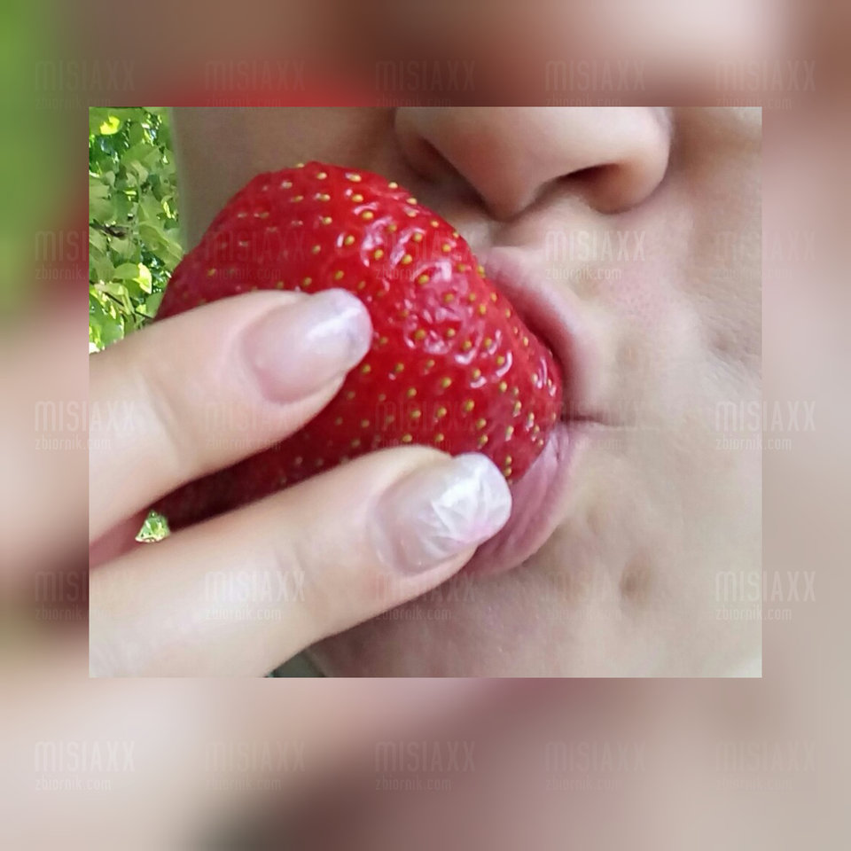 lubię mieć w ustach coś...smakowitego.. - misiaXX