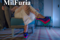 gdy zachodzi słońce i cichnie muzyka ...