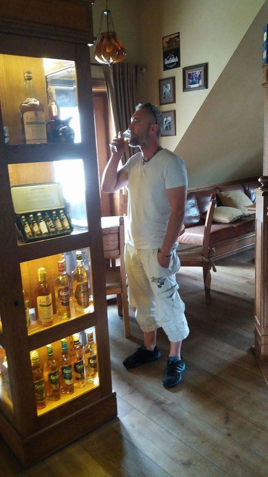 jar001.jpeg - Jarodevil