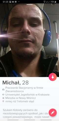 Screenshot_20190712-012554_Tinder.jpg