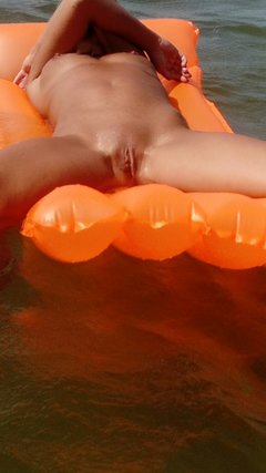 Cipeczka lubi kiedy słońce piesci:)