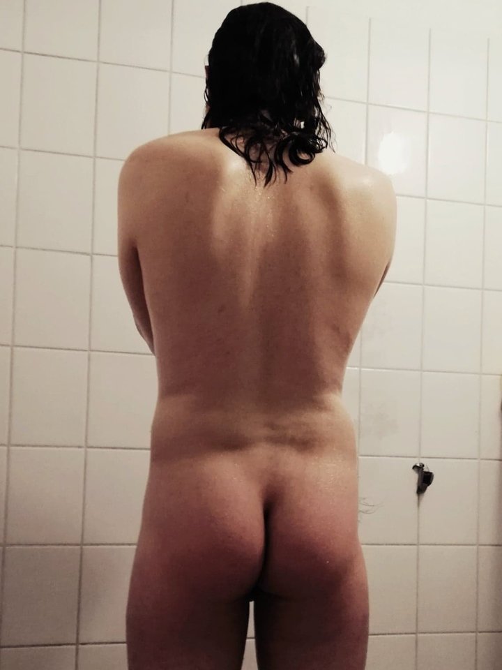 Kto mi umyje plecki? - DannyZuko