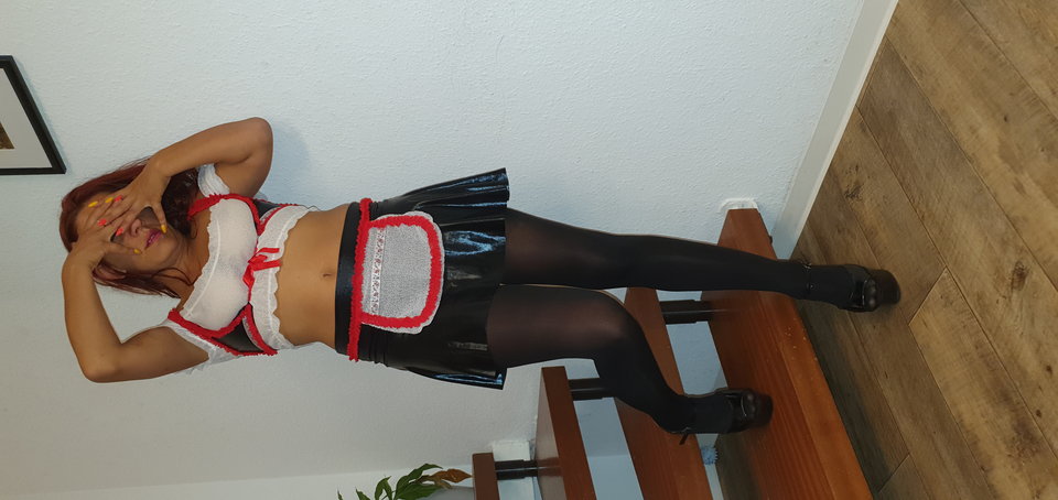 w takim stroju dzis przynioslam mojemu piwko!!!! Kto by chcial?? - parasos