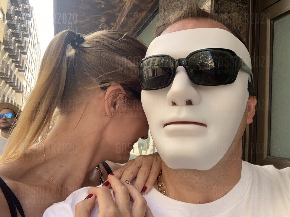 Baby & White Man - gosmar2020