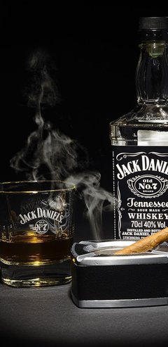 jack-daniels-whiskey-4k-1440x2960.jpg