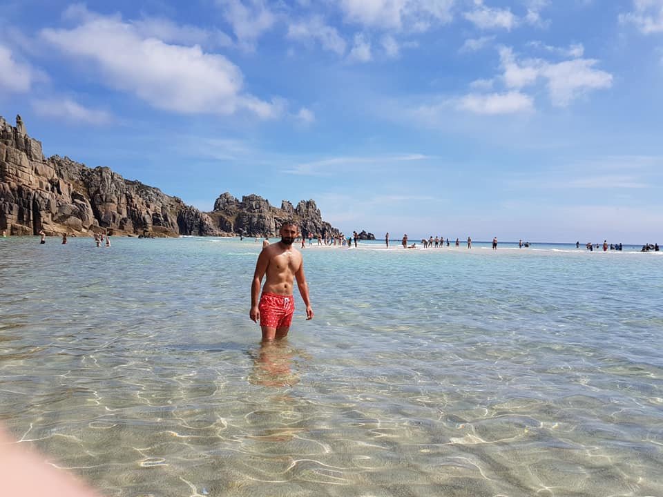 38465845_988977557892973_3060789915005485056_n.jpg - 19Rafi88