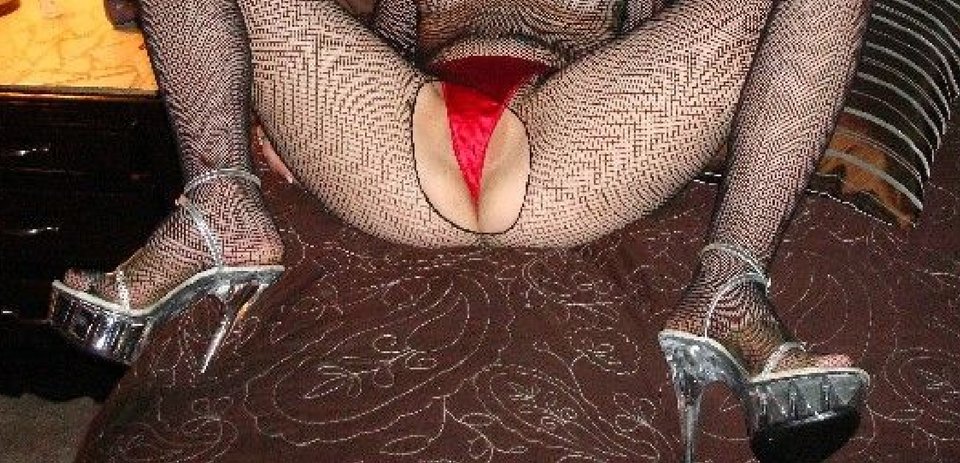 red pussy.jpg - sexiass30