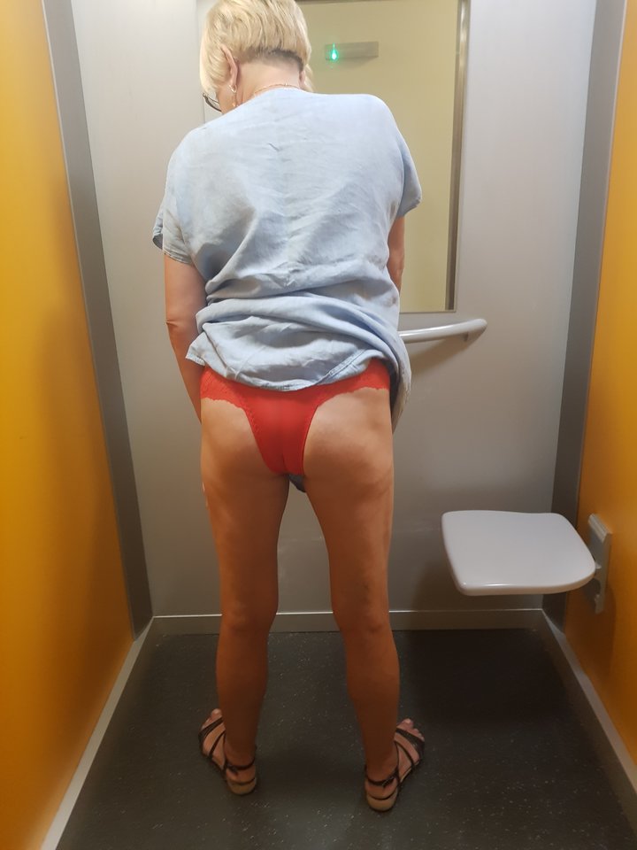 przylapana w windzie.jpg - Para_BandG