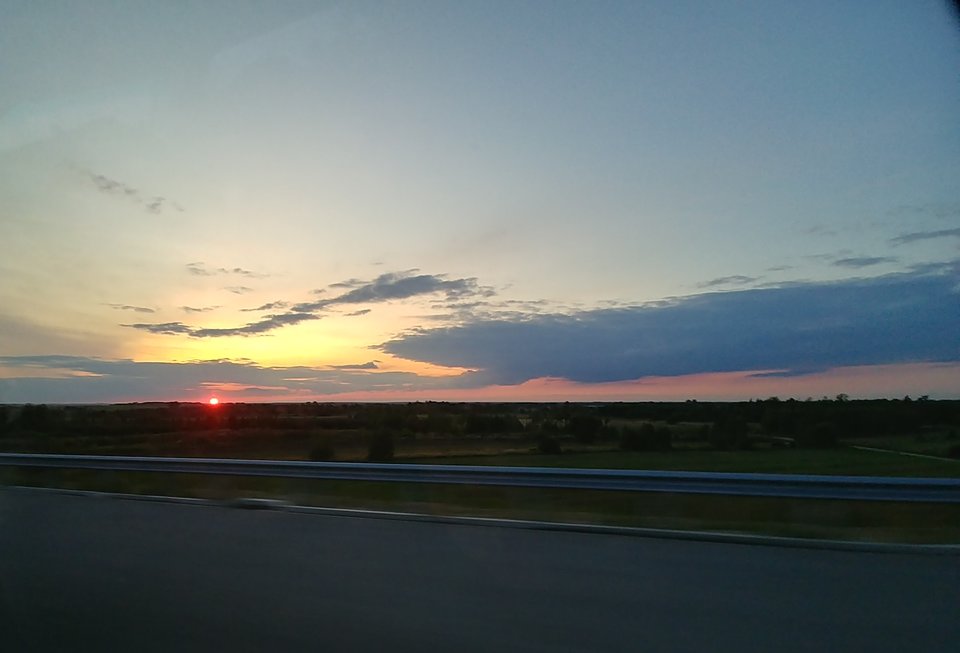 20190910_190648_HDR~2.jpg - NauczeCieLatac