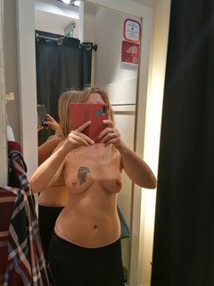 Czy kupić koszulkę?