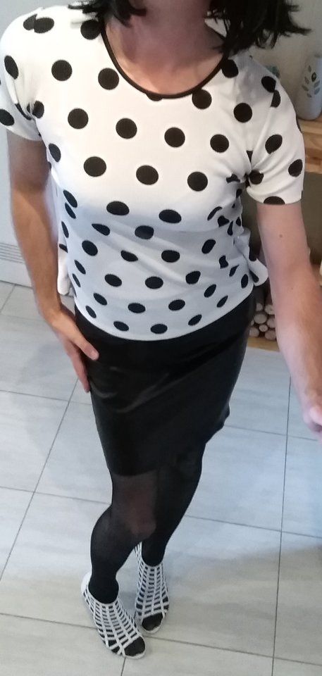 Sekretarka - onaioncross