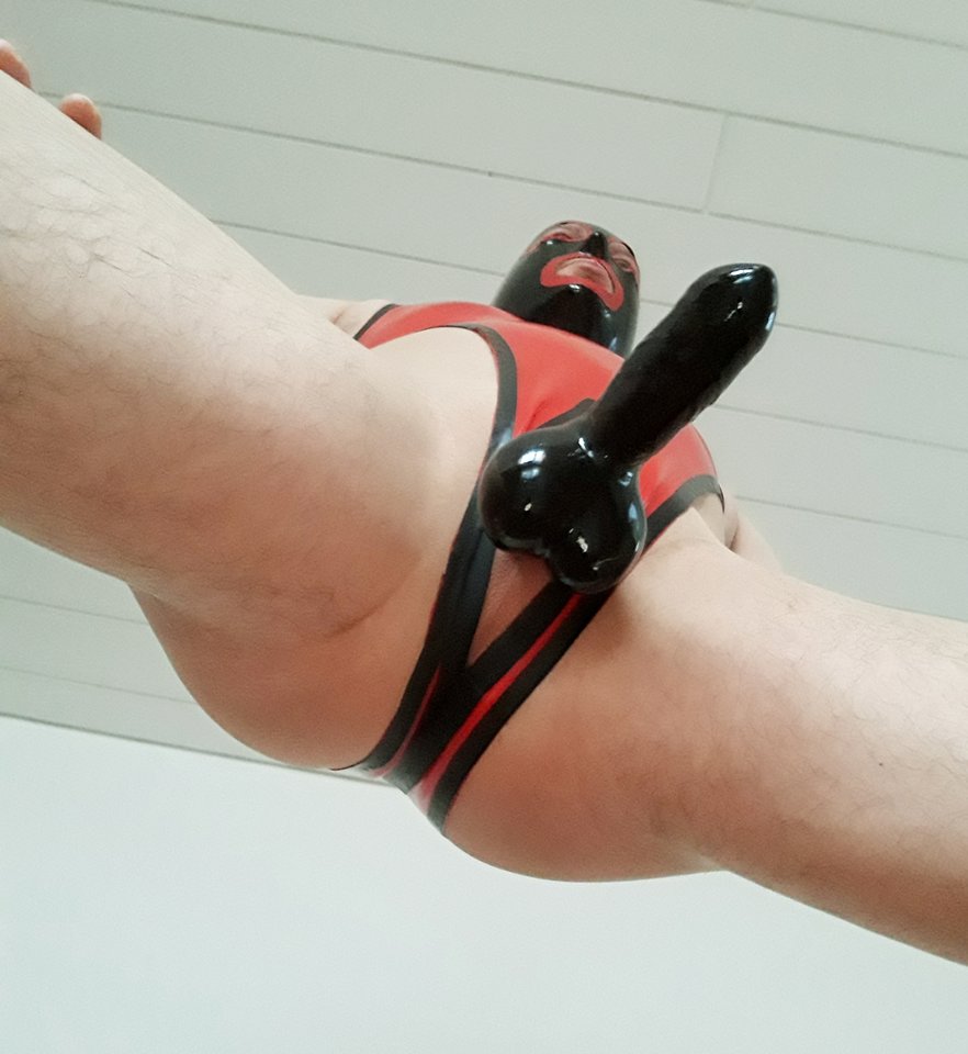 20190927_104329.jpg - latex_men_1977