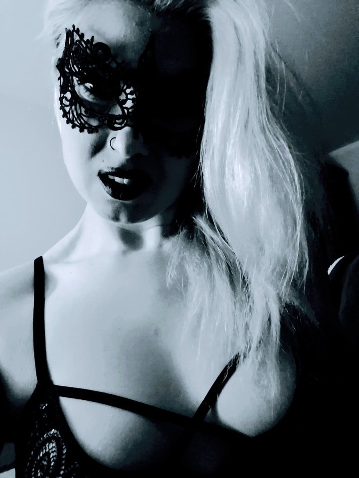 devil inside me - Teri