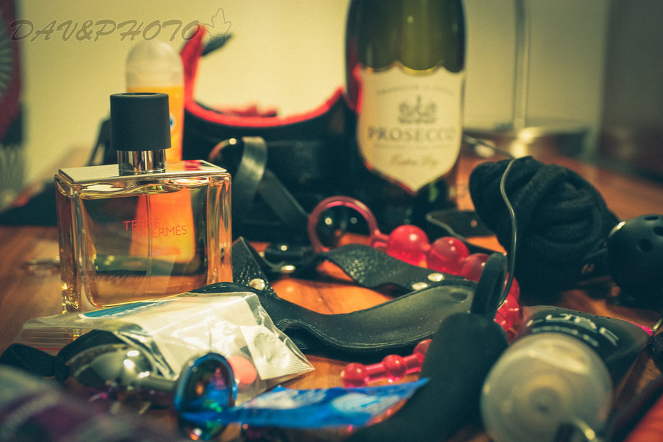 Czas na ostrą zabawę, bez Proseco się nie obędzie ;) - VerDavVanatycySexu