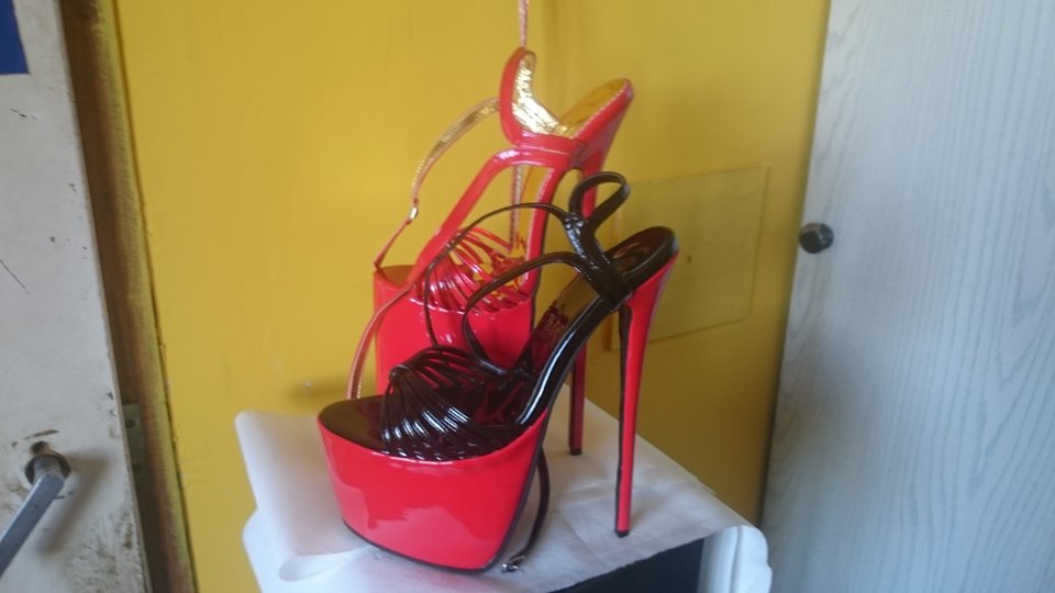 DSC_0003.JPG - heelskasia