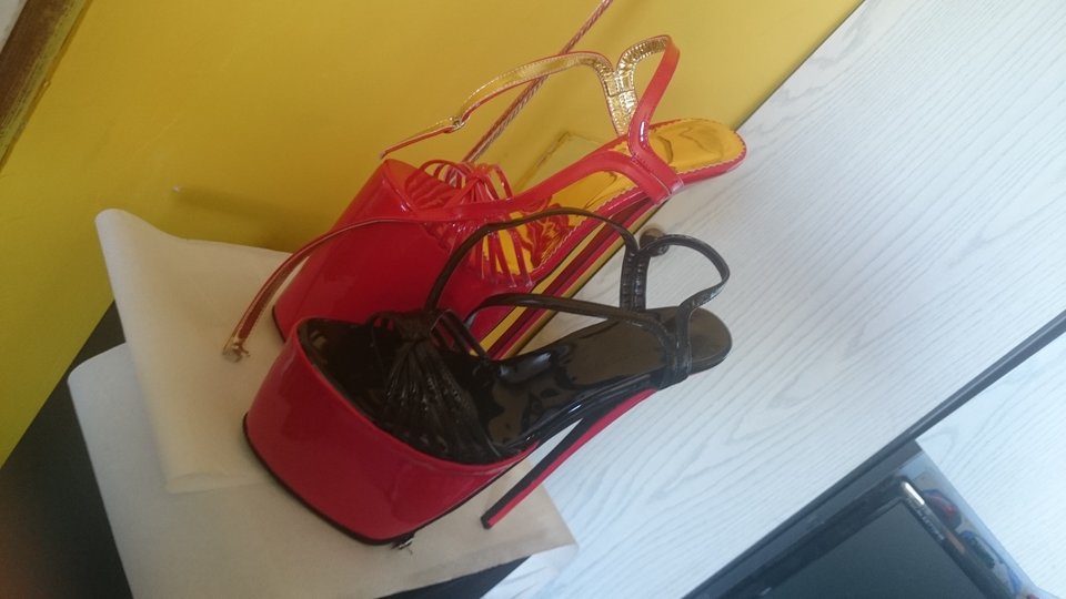 DSC_0004.JPG - heelskasia