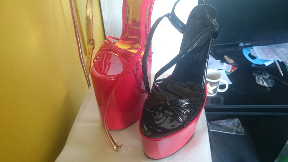 DSC_0005.JPG - heelskasia