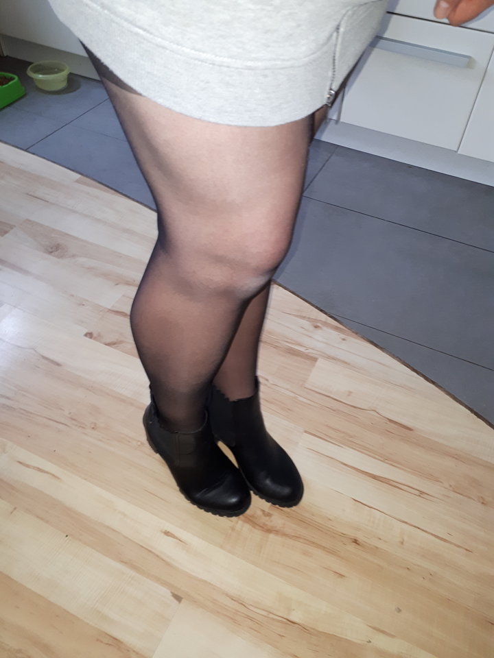 Cieniutkie Rajstopki 8 Den dla was ;p w bucikach - BlackSister96