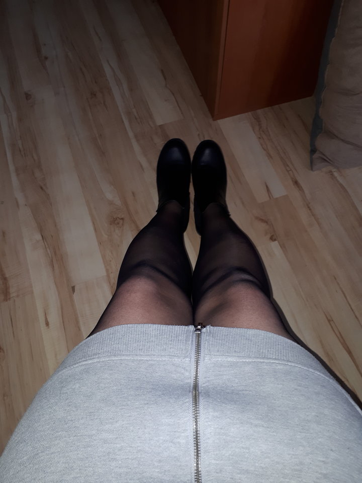 Cieniutkie Rajstopki 8 Den dla was ;p w bucikach - BlackSister96