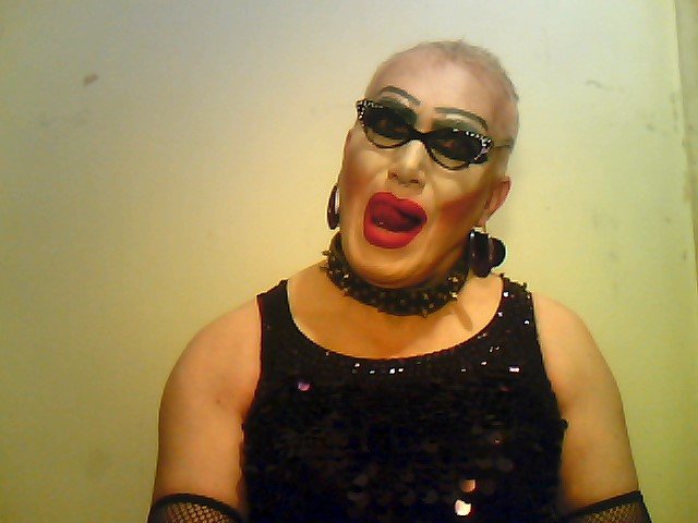 Gotowa na niewolę męska uległa suka-trans.. - szmineczkatrans