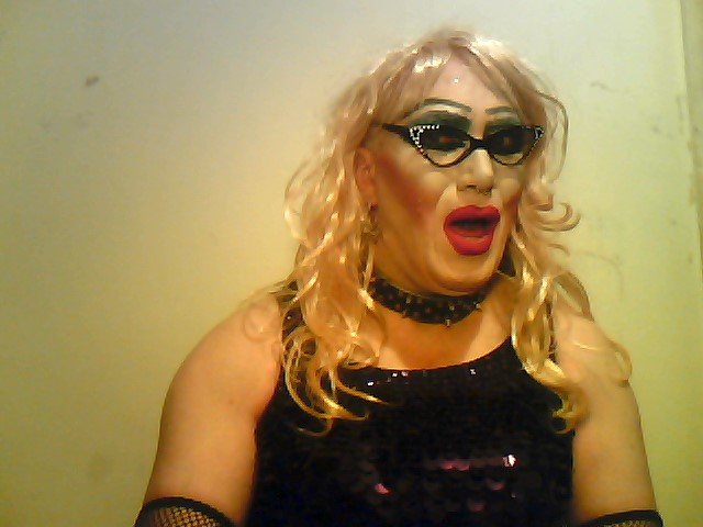 Wschodząca gwiazda oralu w Bdsm. - szmineczkatrans