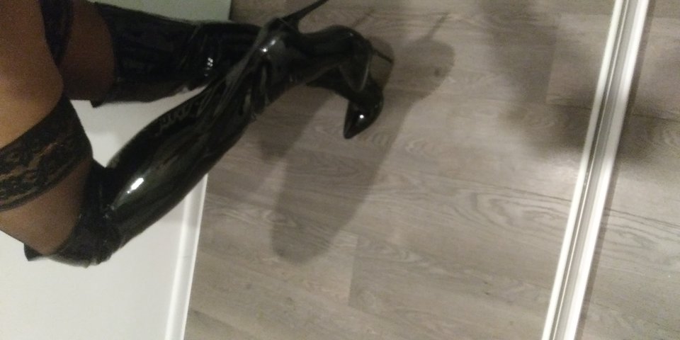 2019-10-25 20.36.53.jpg - MartinkaCross