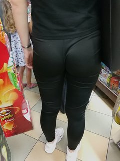 Pupa legginsy :D Masz cos ciekawego podeslij :)