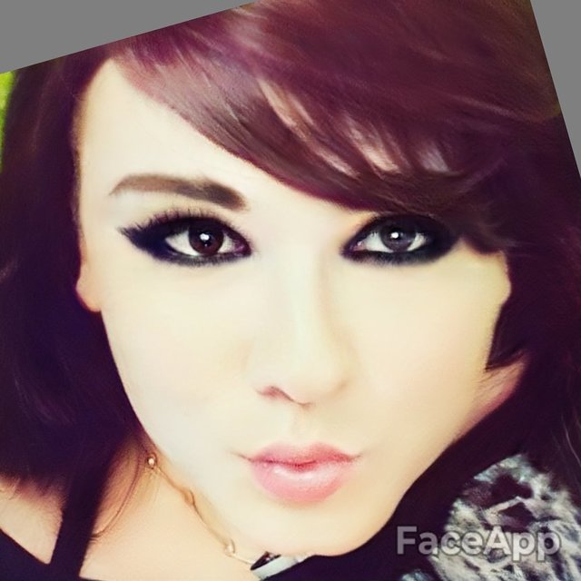 FaceApp - Sunia_trans_Agunia