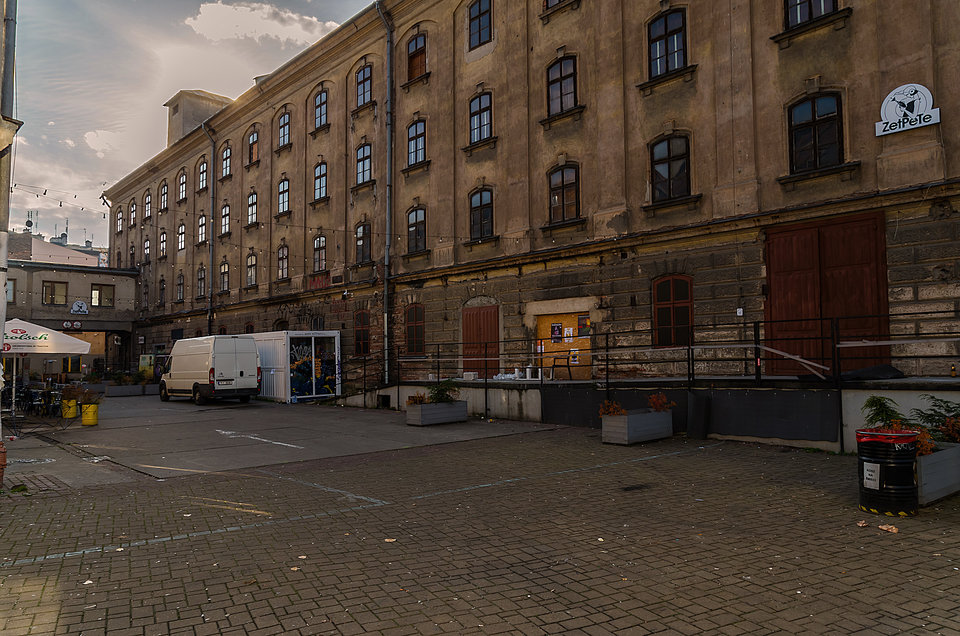 Spacerek Dolnych Młynów 6 - mystic