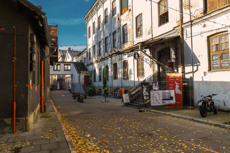 Spacerek Dolnych Młynów 11 - mystic