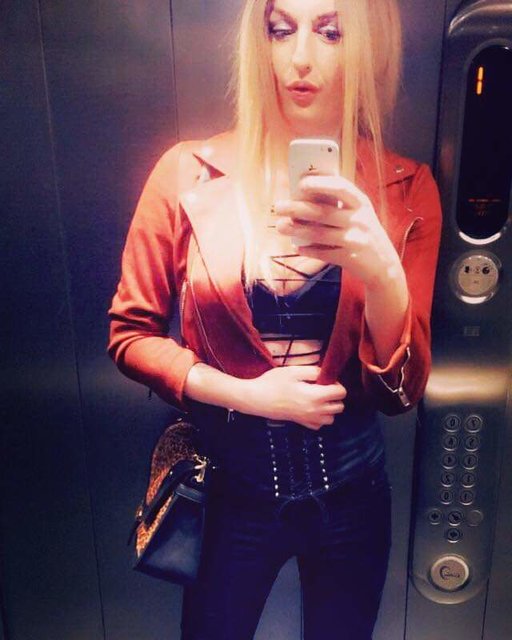 received_2337359736524165.jpeg - KarolinaShemale29