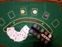 Zapraszam panie na pokerka😁🥃