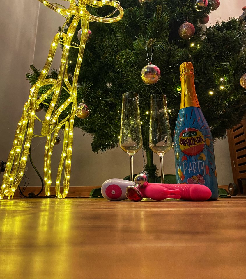 🐈‍⬛🥂🍾🎆🎇 - serialowapara19782